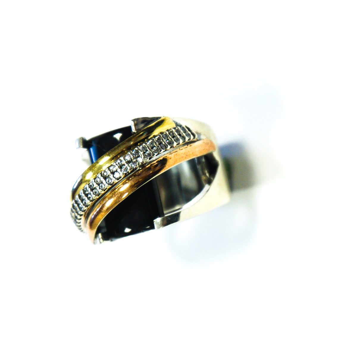 Elegant Sterling Silver 9.25 Ring with Goldtone Plating